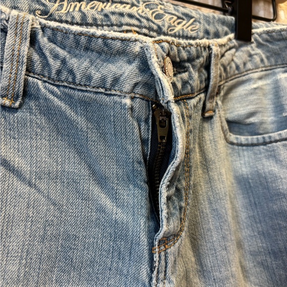 American Eagle Outfitters Light Blue Distressed Straight Leg Jeans - Picture 5 of 6